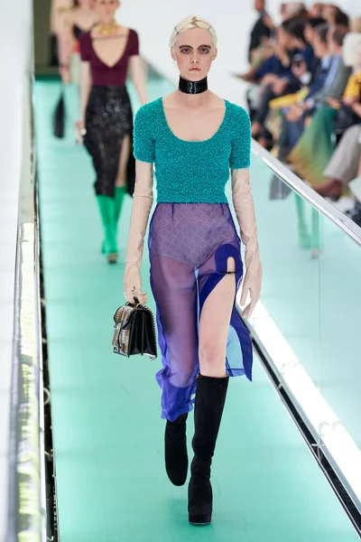 Look 39